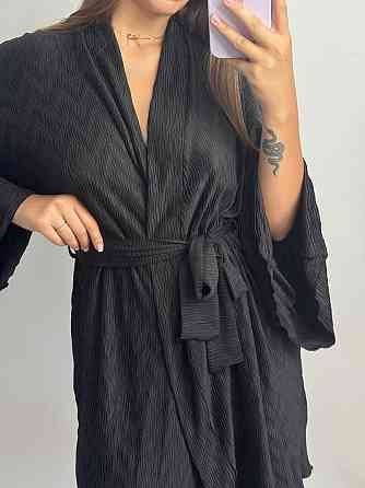 Жіночий халат зі стрейч-плісе з поясом Чорний Харків