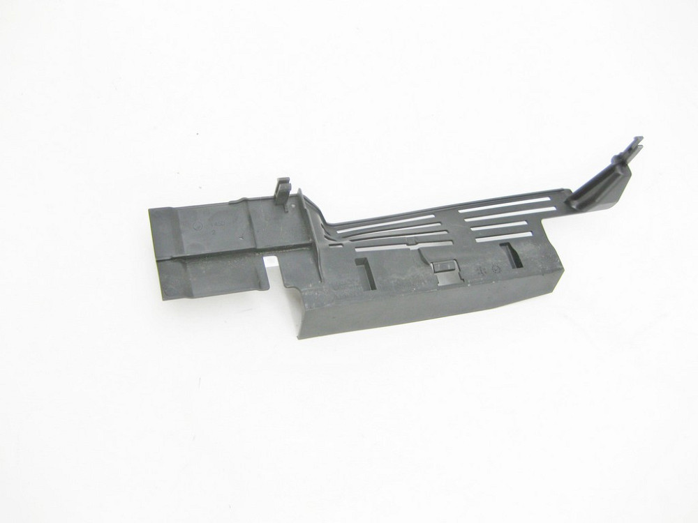 Mercedes-Benz  A2466870407 Накладка передньої настановної панелі в центрі праворуч CLA Shooting Brake X117 CLA C117 GLA X156 A-class W176 B-class W242 Одесса - изображение 7