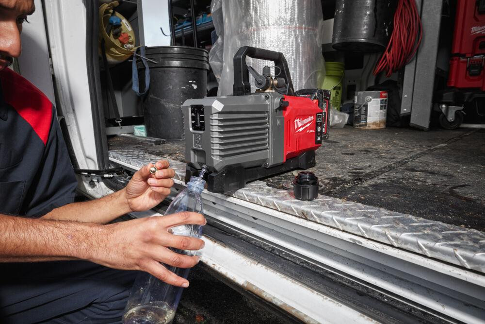 Насос вакуумний акумуляторний MILWAUKEE, M18 FVP5-0 Одеса - фото 3