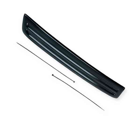 Заглушка бампера зима vw Пасат b6 низ 2005-2010 глянсова av-tuning грати Мукачево