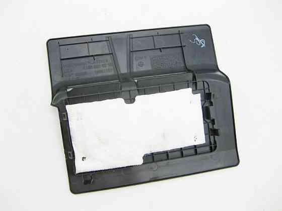 Mercedes-Benz  A1666800218 9051 Кришка АКБ під переднім правим сидінням ML/GLE W166 GLE Coupe C292 GL/GLS X166 Одеса