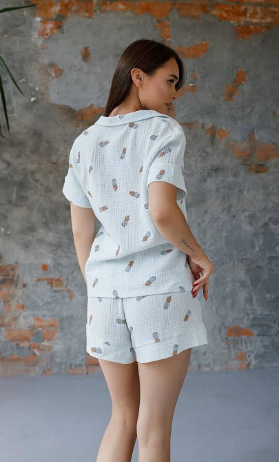 Піжама жіноча муслінова шорти і сорочка М Ананас Блакитний Харків - фото 3