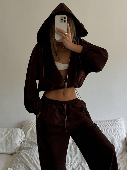 Женский базовый костюм двойка: кофта и брюки замша Шоколад Одесса - изображение 3