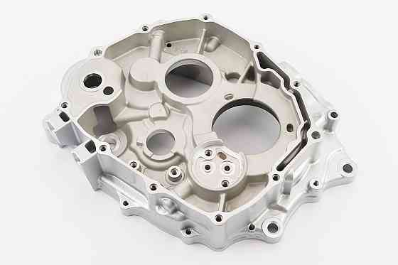 Картер двигуна правий (вал 28мм) Київ