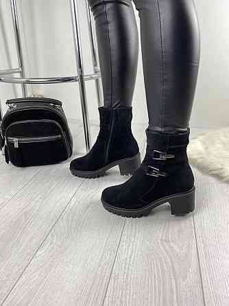 Жіночі черевики ARLETT чорні натуральна замша зима висота черевика 14 см (Б321) Коломыя