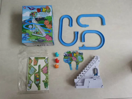 Гра настільна для дітей "Гірка з треком", іграшка для розвитку дитини, від 3 років, фігурки 3шт Dinosaur Кам'янець-Подільський