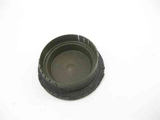 Mercedes-Benz  A0009985690 Кришка отвору ззаду лівої ГБЦ CLS C219 E-class S211 E-class W211 ML W164 GL X164 R-class short W251 R-class long V251 C-cla Одеса