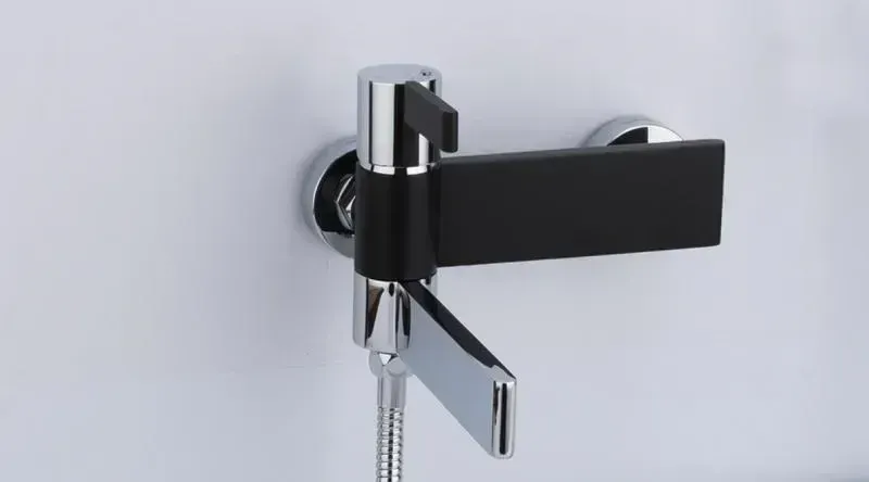 Змішувач для ванни з душовим гарнітуром GAPPO G3281 чорний/хром Київ - фото 3