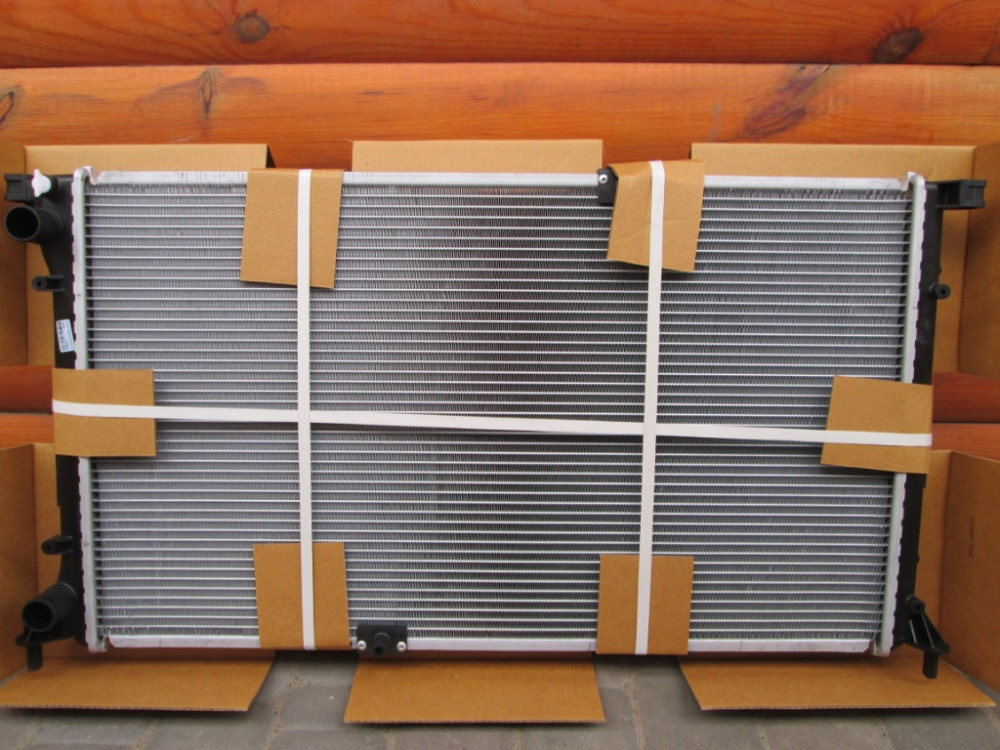 Радиатор охлаждения двигателя Renault Trafic 2.5 dCi 2001-2006 Ковель - изображение 1