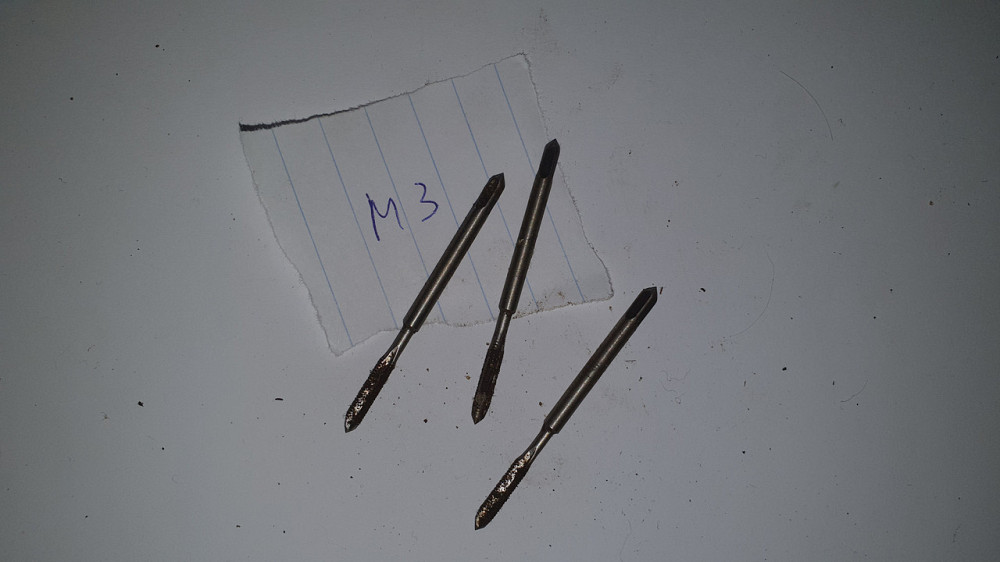 Метчик ручной метрический М3 Н2. СССР. Харьков - изображение 1