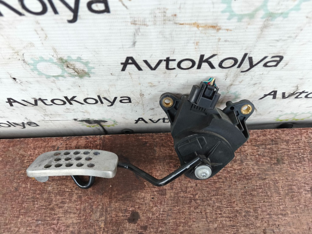 Педаль акселератора (газу) 6-контактів Nissan Note E11 1.5 dci 2005-2012 Ковель - изображение 1