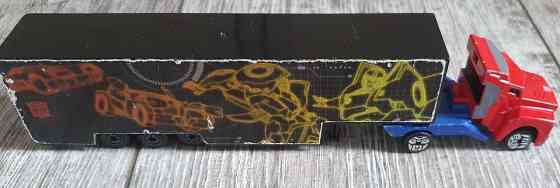 Вантажівка з причепом “Optimus Prime” з мультфільму Трансформери. Київ