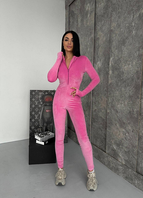 Стильний жіночий комбінезон із довгим рукавом королівський велюр Рожевий, 46/483 Одеса - фото 2