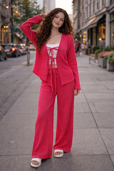 Жіночий базовий легкий костюм-двійка: штани та сорочка на зав'язках муслін Малиновий, 46/48 Одеса - фото 1