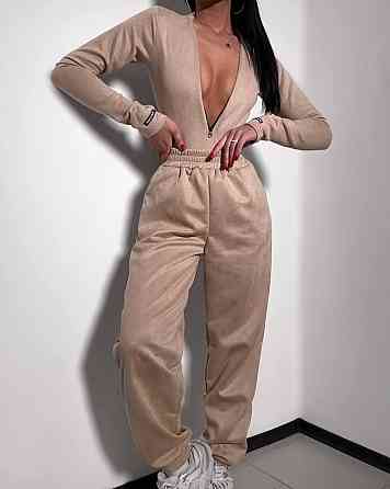 Женский стильный костюм двойка: боди и джоггеры замш на дайвинге Бежевый, 46/48 Одесса