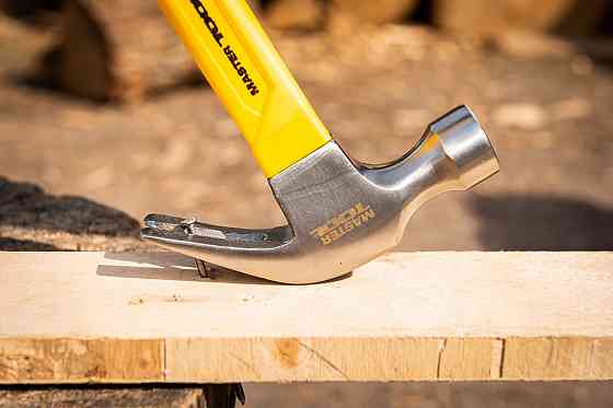 Молоток столярный MASTERTOOL 450 г HRC50 фибергласовая ручка 300 мм 02-0914 Ровно