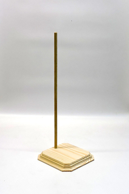 Подставка для кукол 