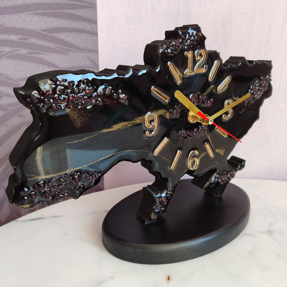 Годинник настільний з епоксидної смоли ручної роботи "Карта України" 30х19 см Дніпро - фото 3