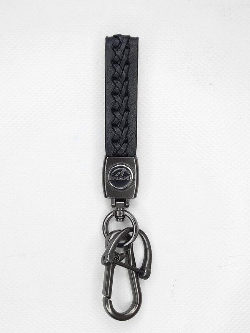Брелок до ключів плетений з карабіном MAN Винница - изображение 1