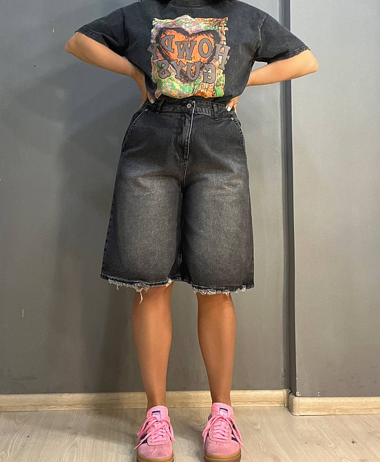 Шорти жіночі джинсові Q-4 Denim 544-24 бермуди косі кишені довжина до колін рвані чорні, чорний, 33 Одеса - фото 2