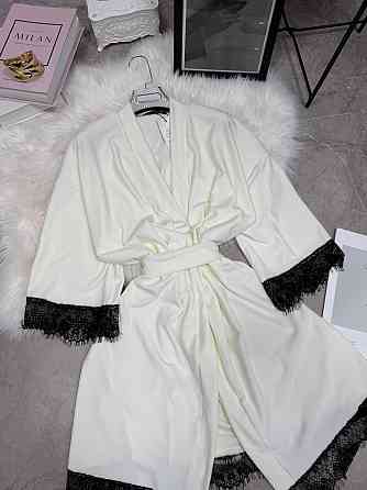 Женский домашний халат на запах велюр с кружевом Молочный, 48/52 Одесса