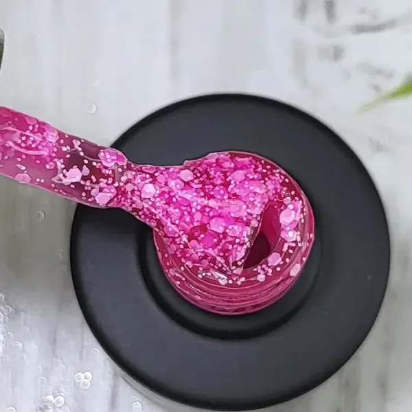 Гель-лак SAGA Marmelade №4 летняя коллекция оттенков мармелада (насыщенный розовый с хлопьями) 9 мл. Киев - изображение 3