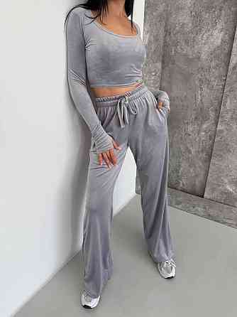 Женский прогулочный костюм двойка: лонгслив и штаны велюр Одесса