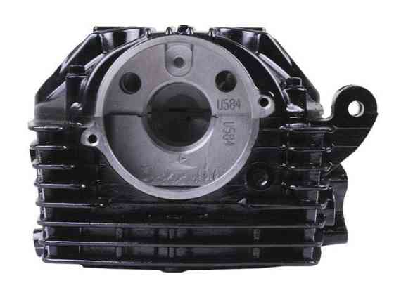 Головка блоку циліндра на бензиновий двигун CB-250 з балансувальним валом. Мукачево