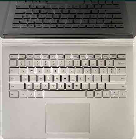 Ноутбук: Microsoft Surface Book 2, 13.5" i5-7300U / RAM8GB/SSD256Gb. Київ
