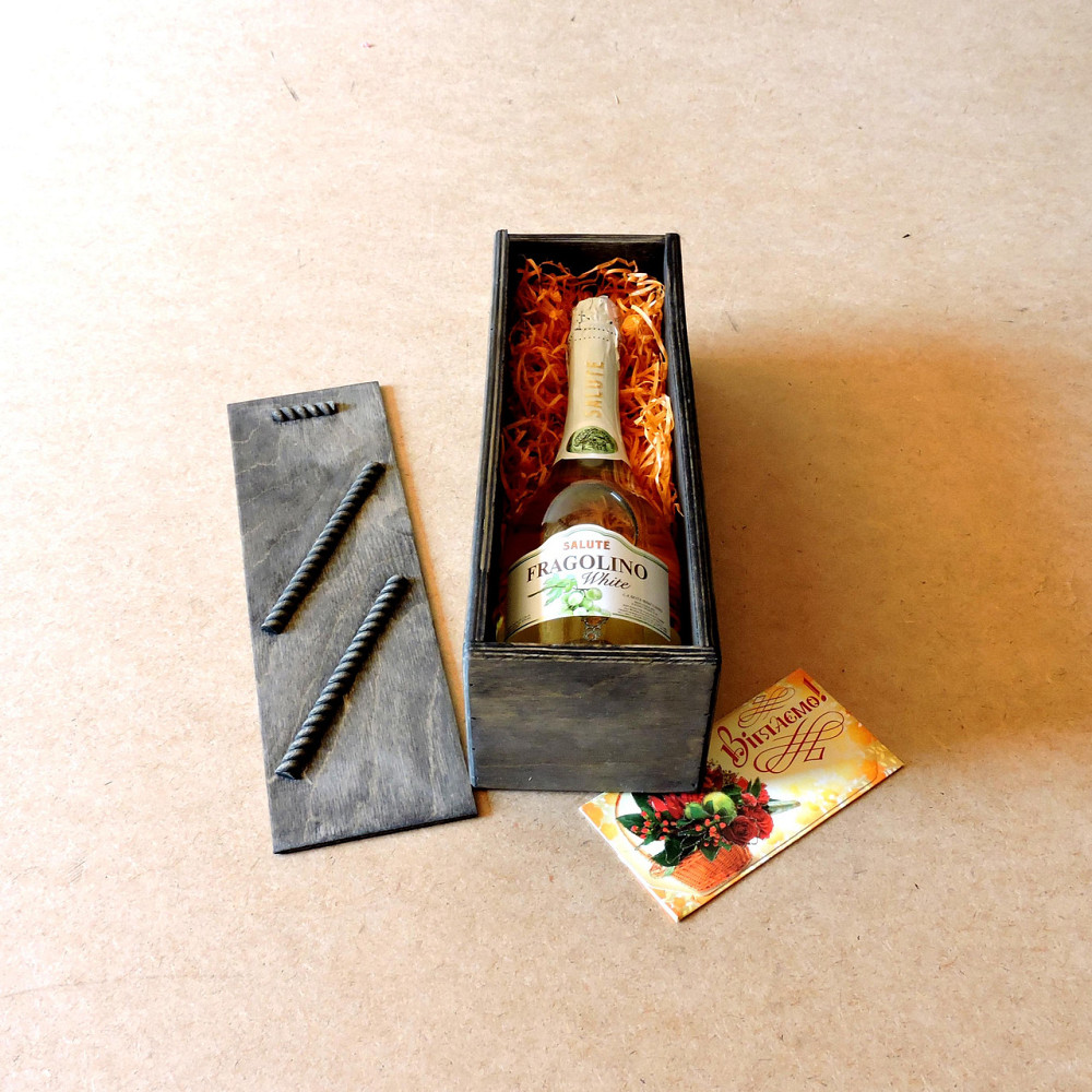 Подарочная коробка 