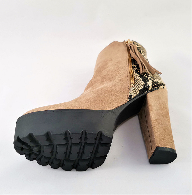 Жіночі Черевики Бежеві на Підборах і Платформі Замшеві Ботильйони Модельні (розміри: 38,39) - 24 Дніпро - фото 4