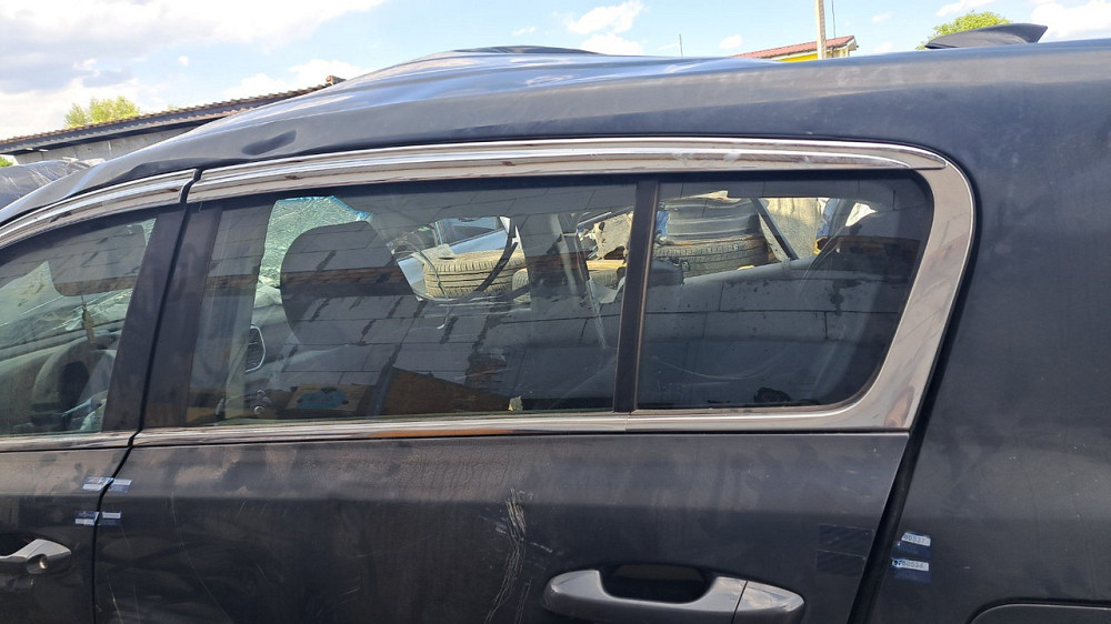 Скло дверей задньої лівої Kia Sportage 2016-2020 Київ - фото 1