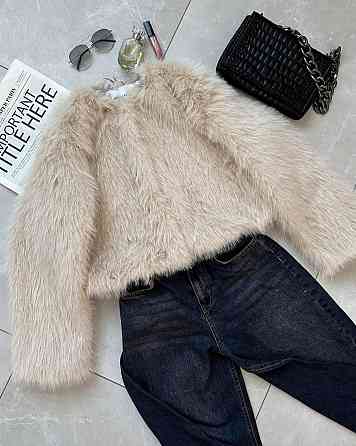 Женская укороченная оверсайз шуба без воротника искусственный мех Бежевий Одесса