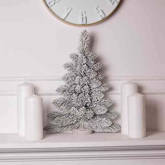 Lugi Штучна ялинка настінна Полонина 60 см на дерев'яній підставці SOK-M-V-2 Коломыя