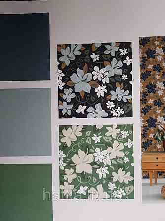 Шпалери вінілові Lutece Bensimon квіти листя білі сірі бежеві на зеленому Київ