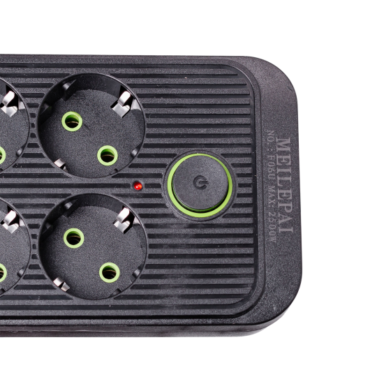 Yiwu Мережевий фільтр 5 м подовжувач F06U на 6 розеток 4 USB 1 Type-C та кнопкою відключення Чо Коломия