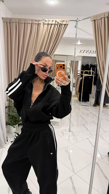 Женский стильный костюм с лампасами из качественной турецкой ткани Одесса - изображение 2