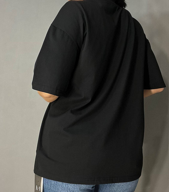 Футболка жіноча 25125 A-N оверсайз подовжена вільний крій з принтом ведмедик напис CALIFORNIA one size, чорний, one size Київ - фото 11