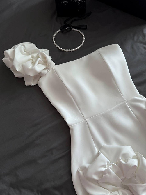 Женское праздничное мини платье с воланами костюмка барби Молочный, 44/46 Одесса - изображение 3