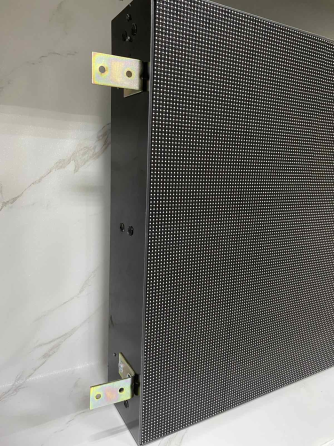 Б/У Светодиодный экран RGB двухсторонний D16 / IP65 / Wi-Fi / 52x52 см Киев