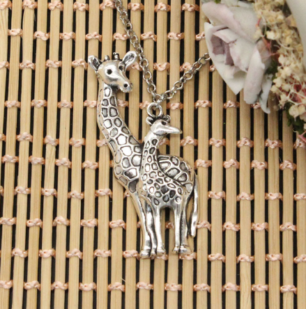 Кулон с цепочкой Жирафы Киев - изображение 1