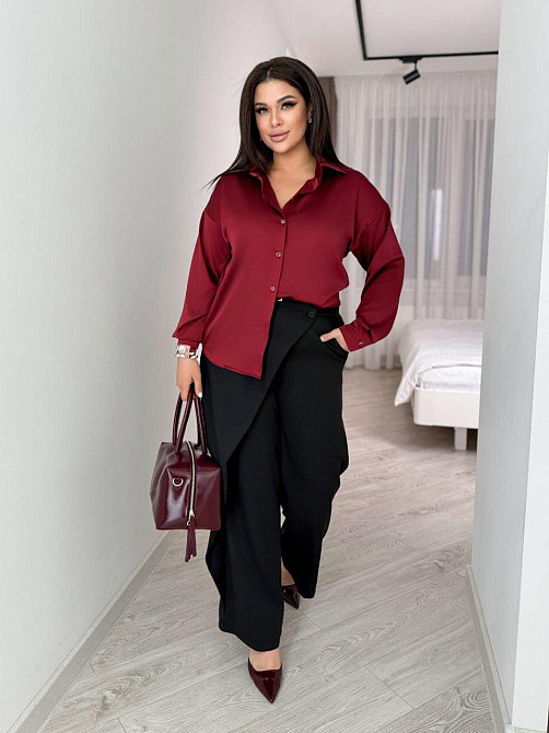 Женские прямые брюки с эффектным асимметричным запахом спереди из костюмной ткани Одесса - изображение 7