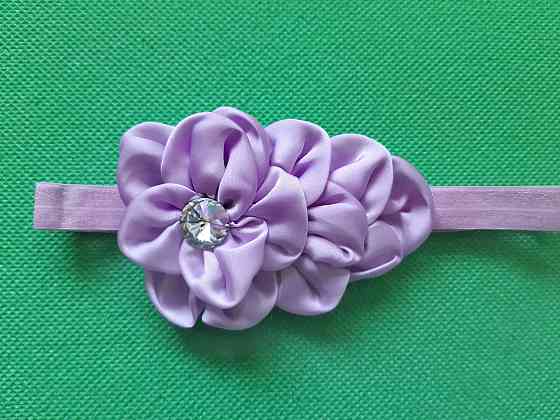 Ошатна пов'язка дитяча бузкова квітка 10см, розмір універсальний (на резинці) Київ