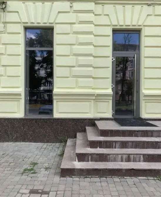 Нове Яворницького 105 Червона лінія, зі своїм входом, скляний вхід магазин з шикарним ремонтом. Парковка перед приміщенням, є літній майданчик Нові ко Дніпро - фото 1