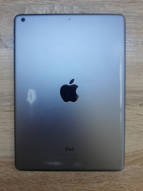 Б/У Планшет Apple Air A1474 iPad Air 16GB 9.7