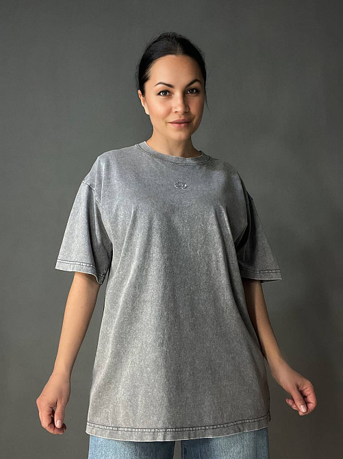 Футболка жіноча A-N 26089 тай-дай оверсайз з камінчиками літера B, сірий, one size Київ - фото 15