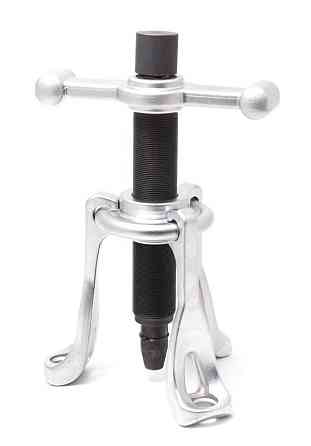 Знімач шкивів ступиці трьохлапий, в кейсі Одеса