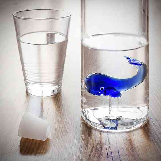Бутылка Balvi Blue Whale (30 x 8.5 см) из боросиликатного стекла Киев