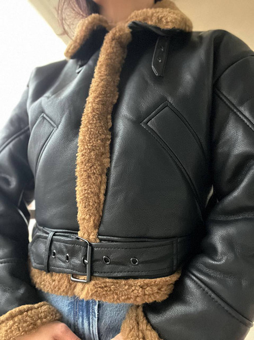 Дубленка женская Aftf Basic 2437 короткая авиатор на молнии с коричневым мехом экокожа черная, черный, S Киев - изображение 14