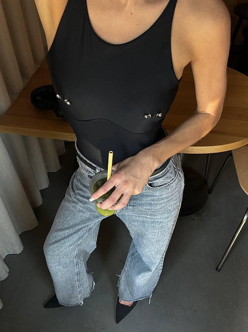 Женское боди, безрукавка, с пирсингом Одесса - изображение 5